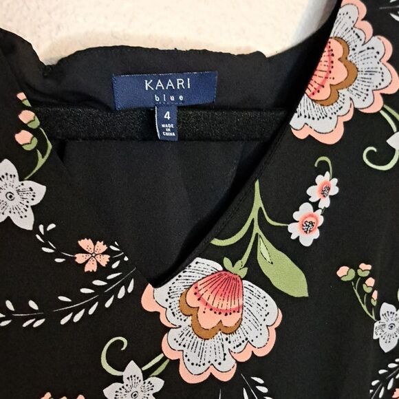 KAARI black floral romper size 4 - Picture 2 of 7